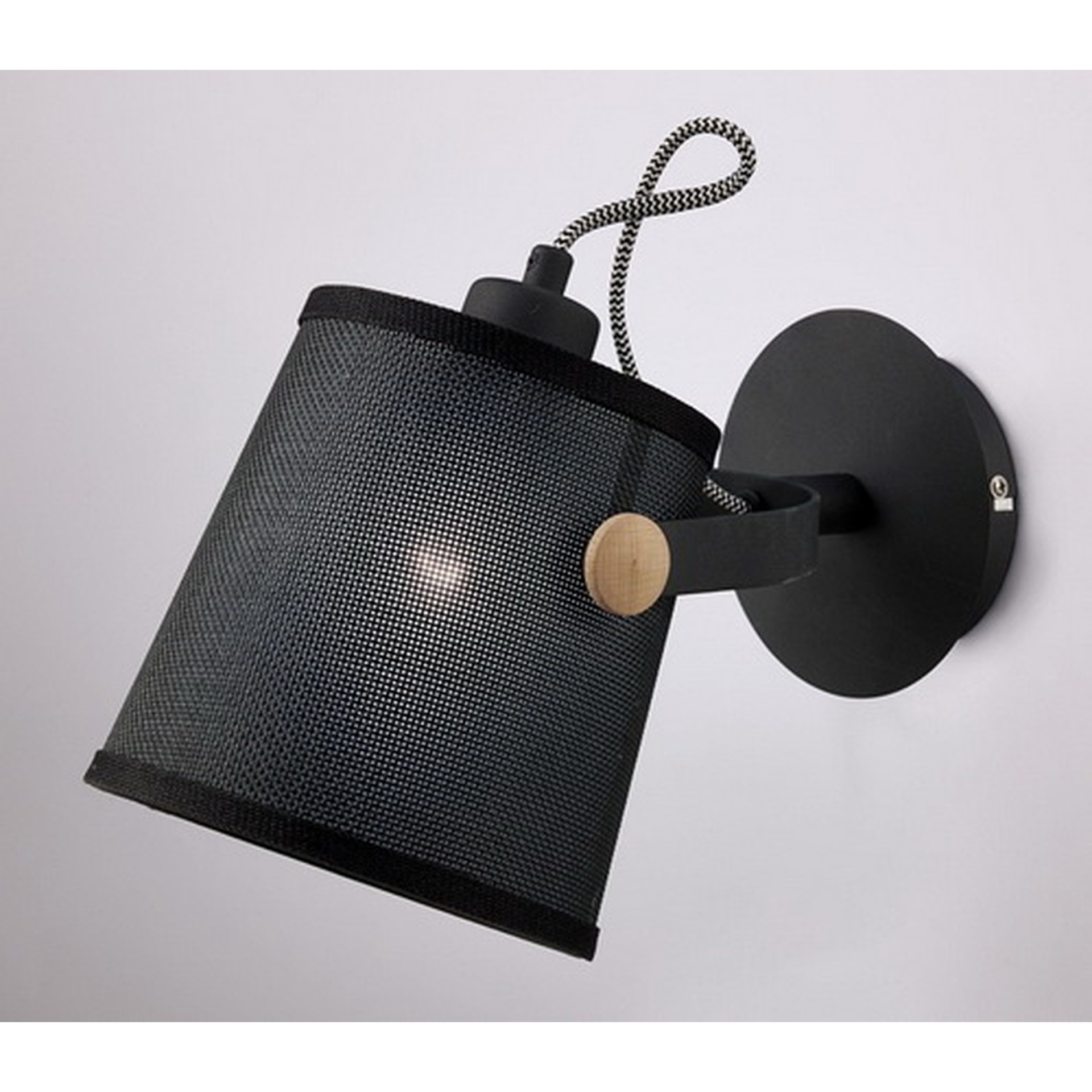 Nordica · Luminarias de pared · Negro / Madera