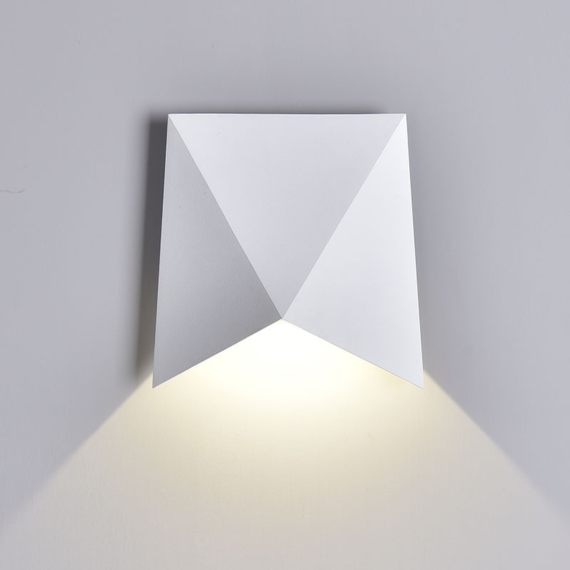 ***OFER/DES*** APPLIQUE ESTERNO LED 8W 3000K BIANCO