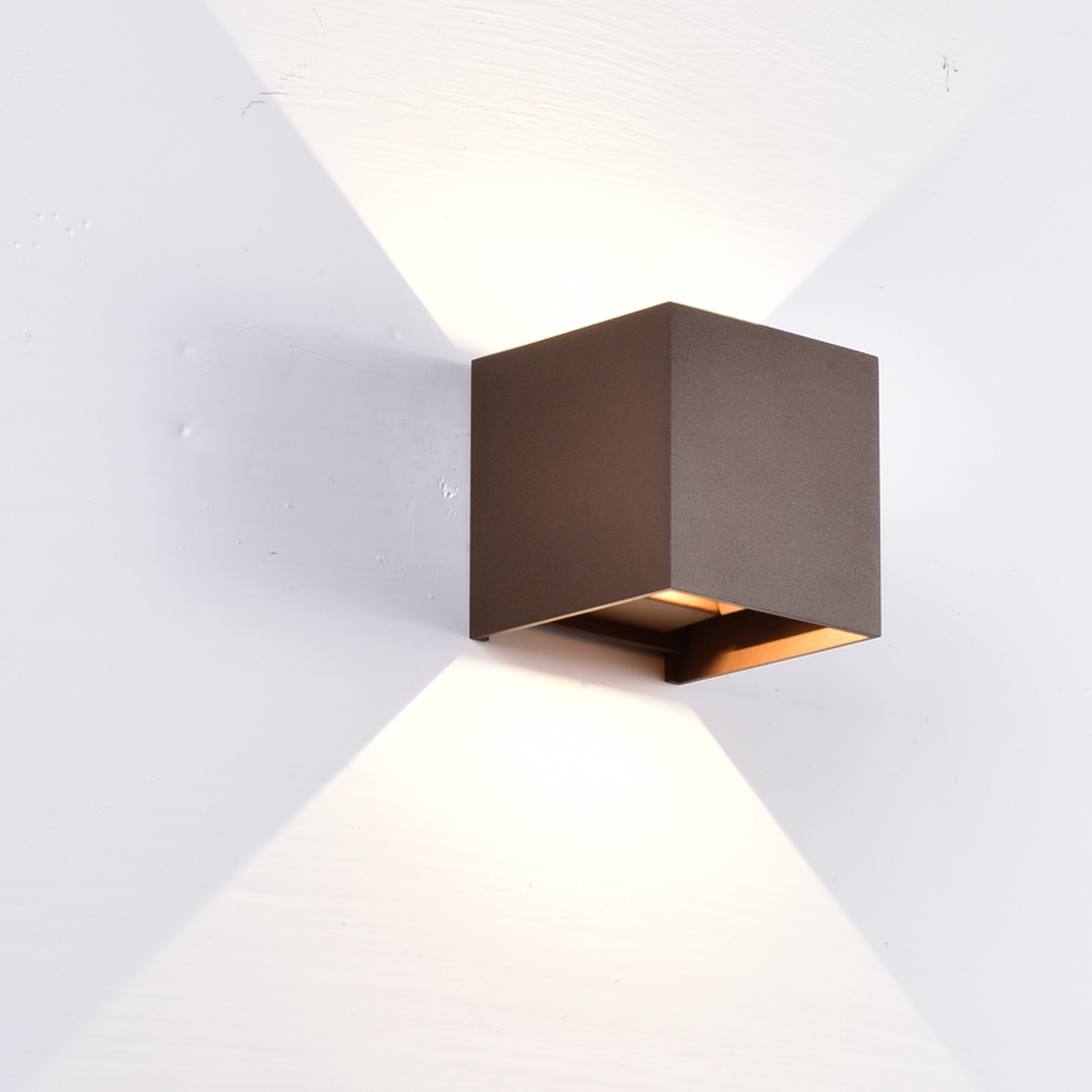 Davos · Luminarias de pared · Corten
