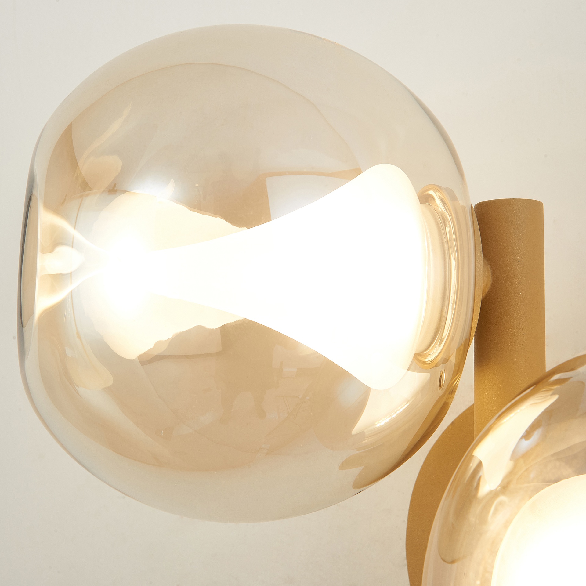 Andromeda · Luminarias de pared · Oro