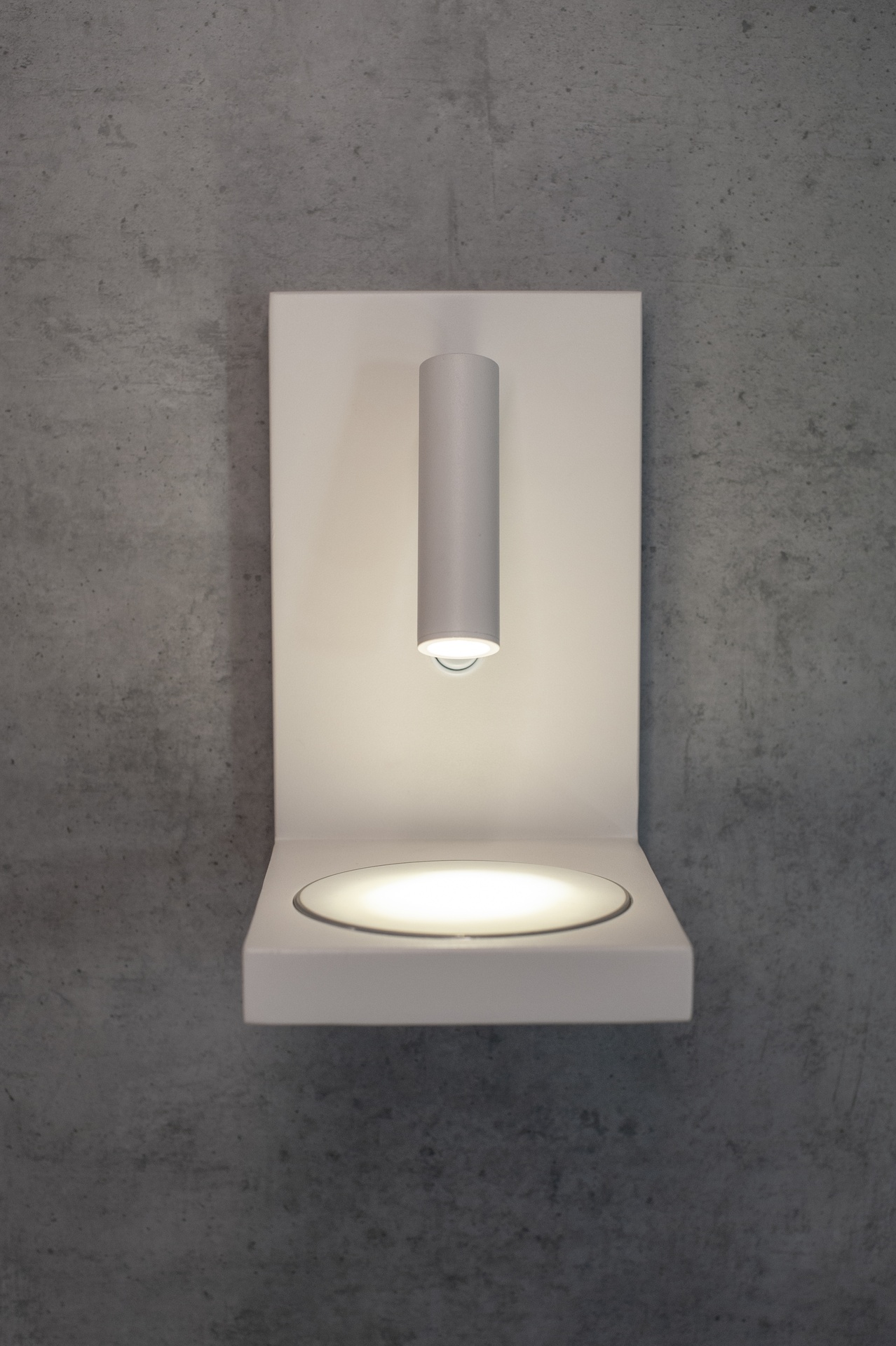 ZANZIBAR * LED WALL LAMP WHITE 3W WITH MOBILE INDUCTION CHARGER 