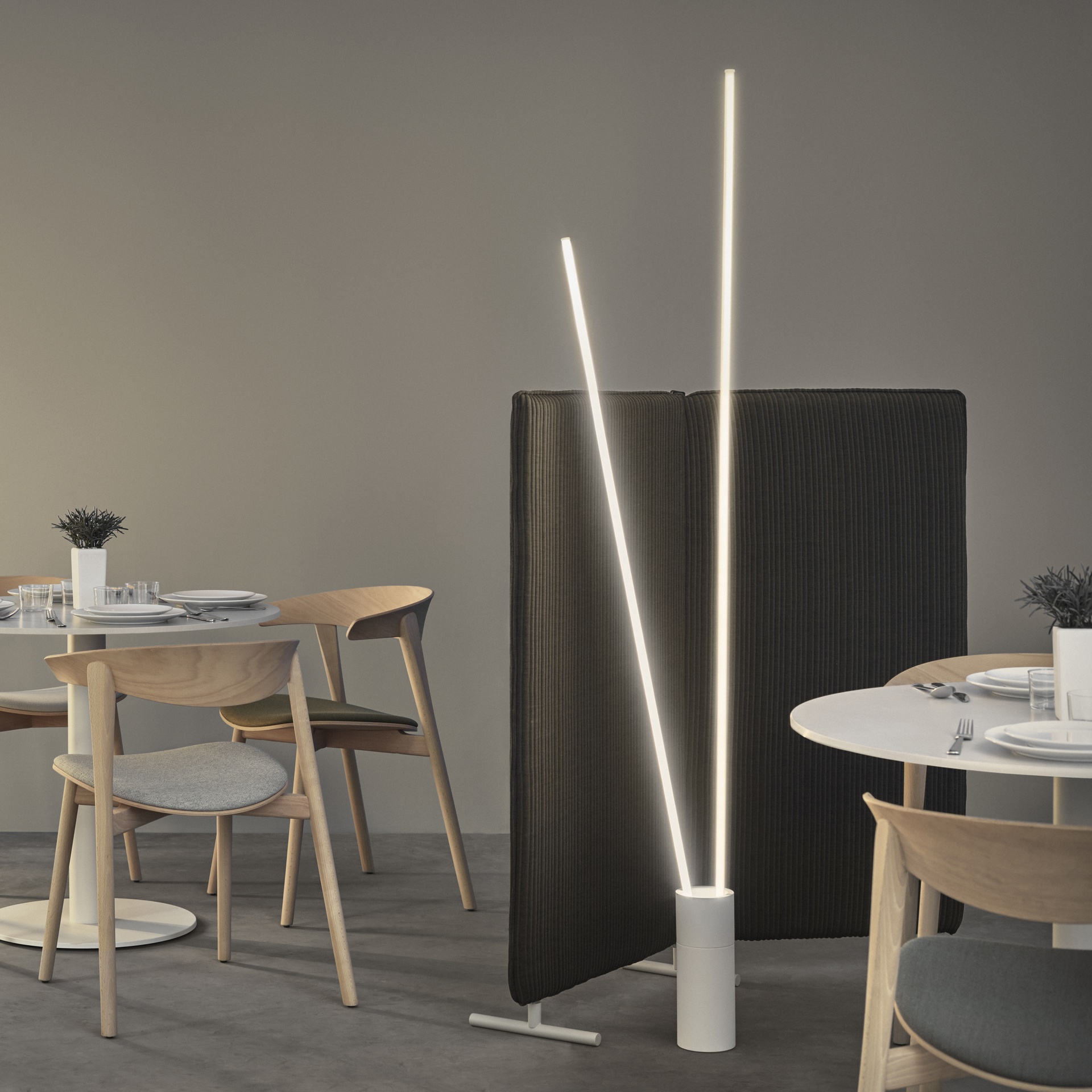 VERTICAL * PIANTANA LED BIANCO