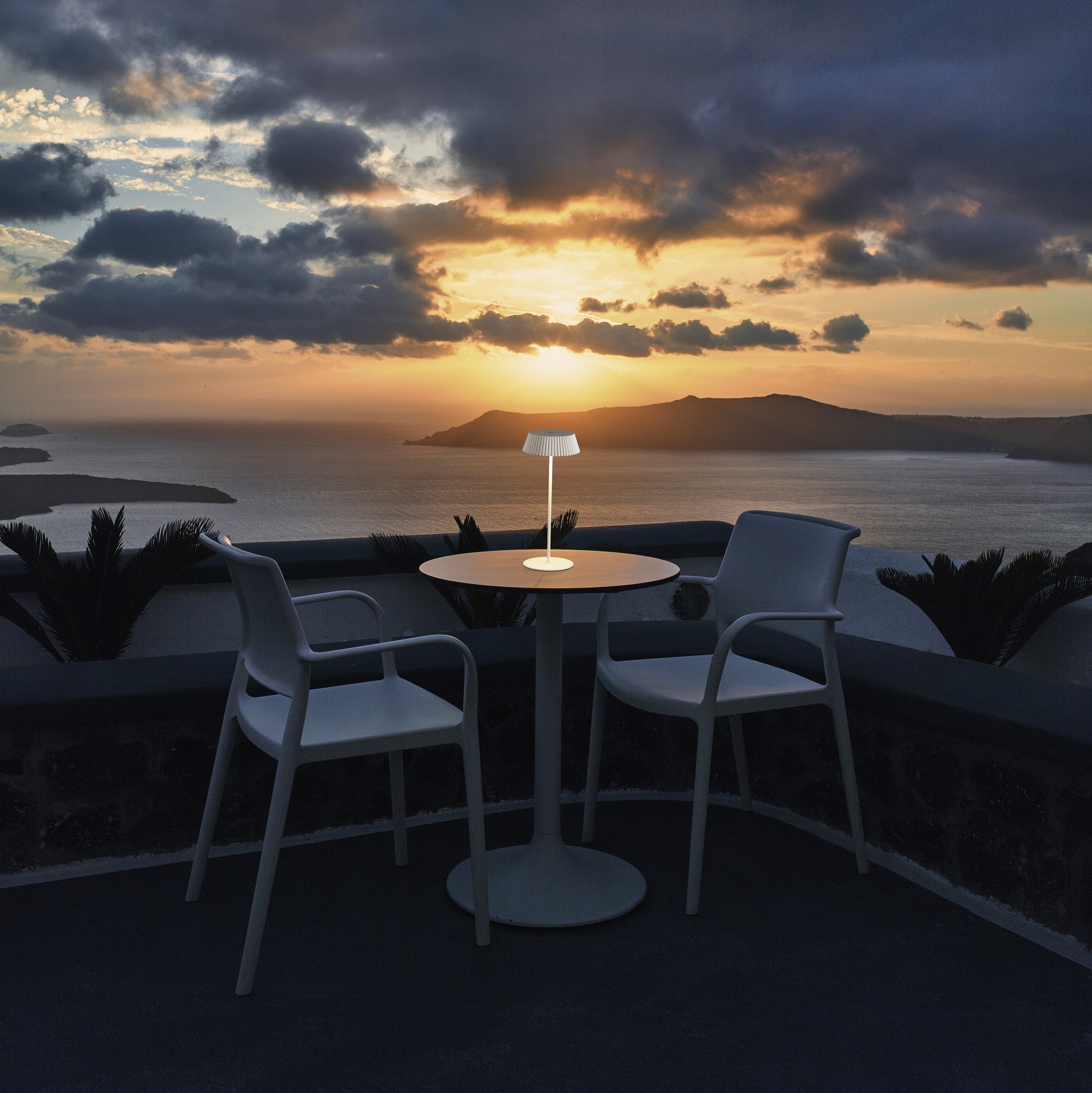 RELAX * DA TAVOLO LED BIANCO - RECARICABILE