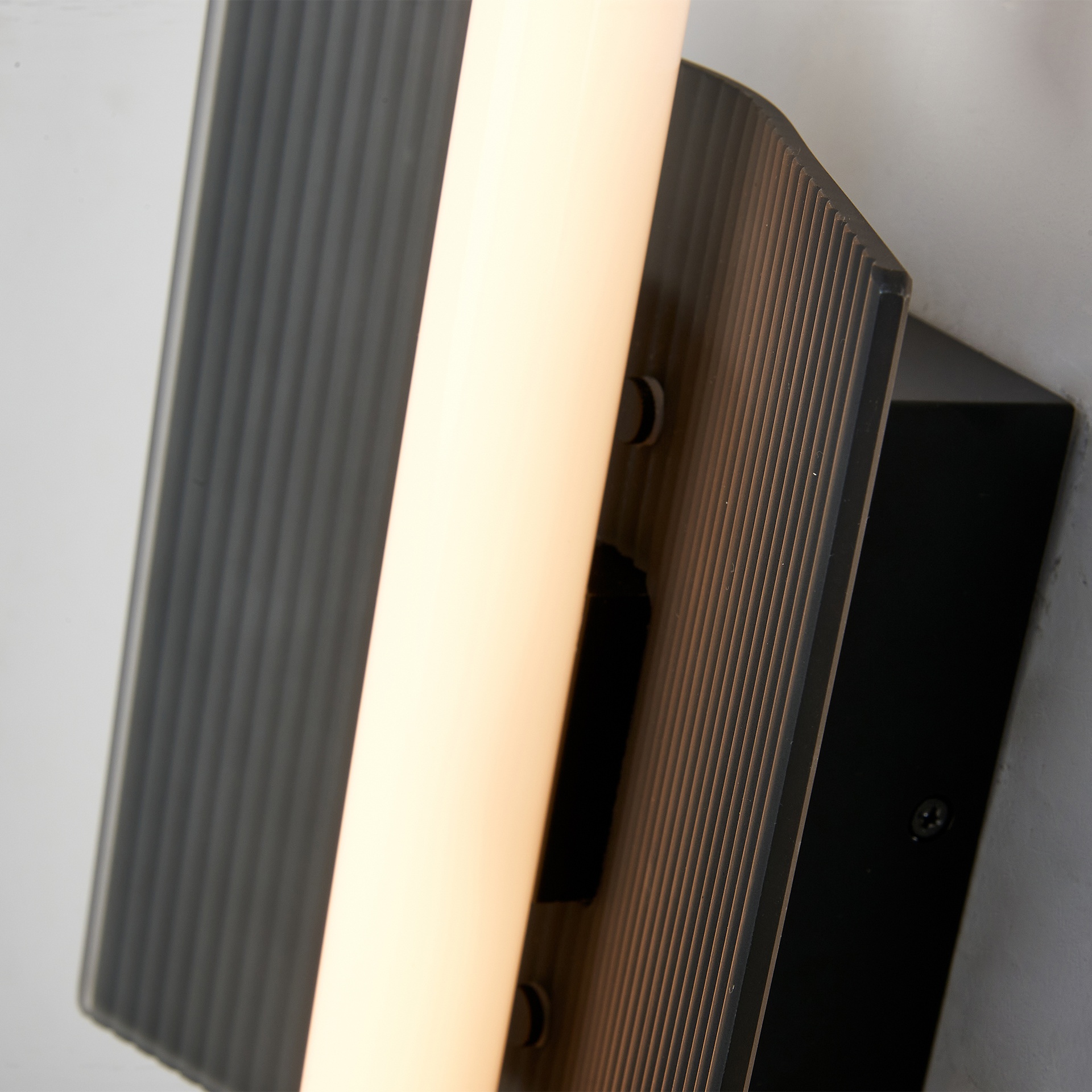VELA * Wall Lamp LED 10W CCT 2700K-4000K-5000K W204mm BLACK