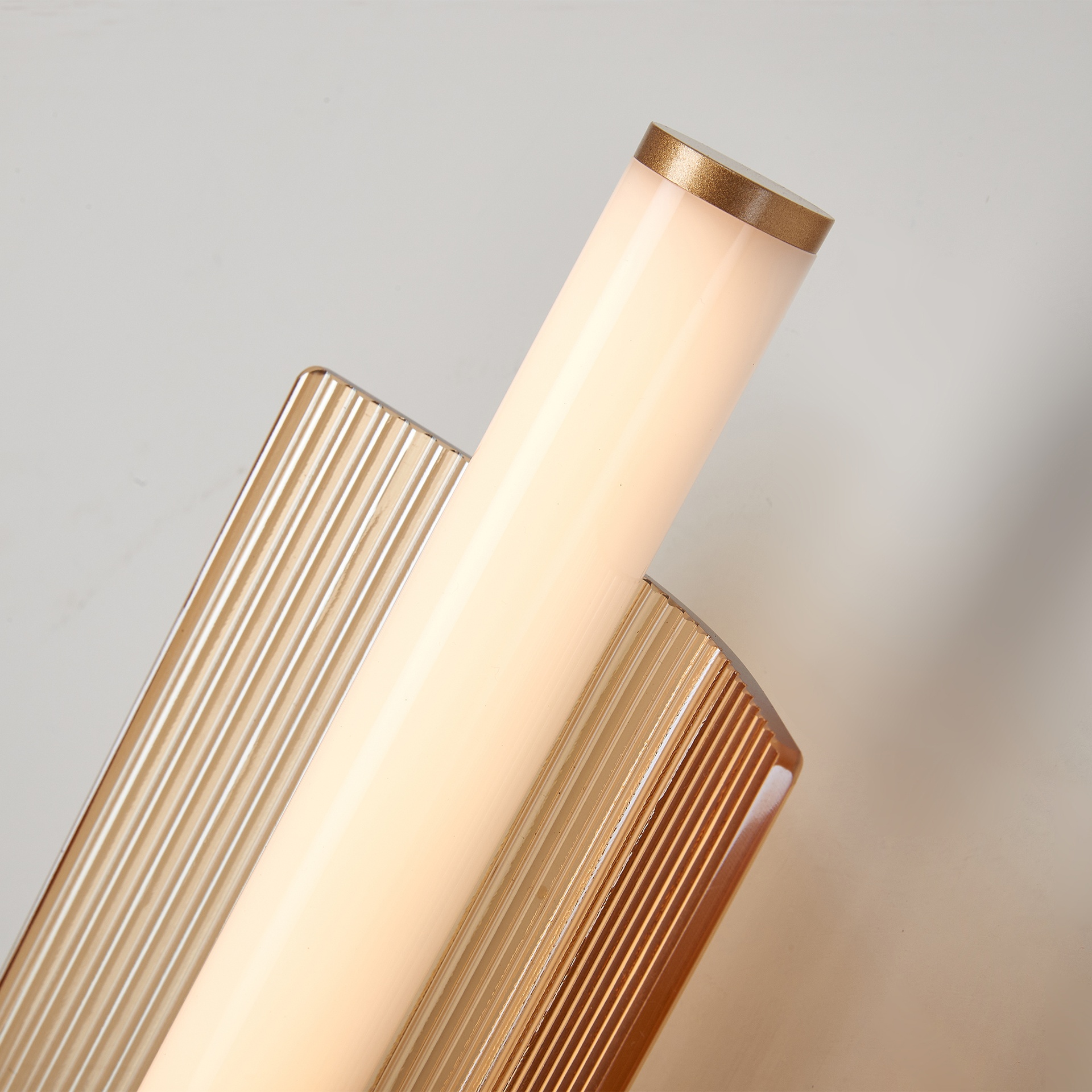 VELA * Wall Lamp LED 10W CCT 2700K-4000K-5000K W145mm GOLD