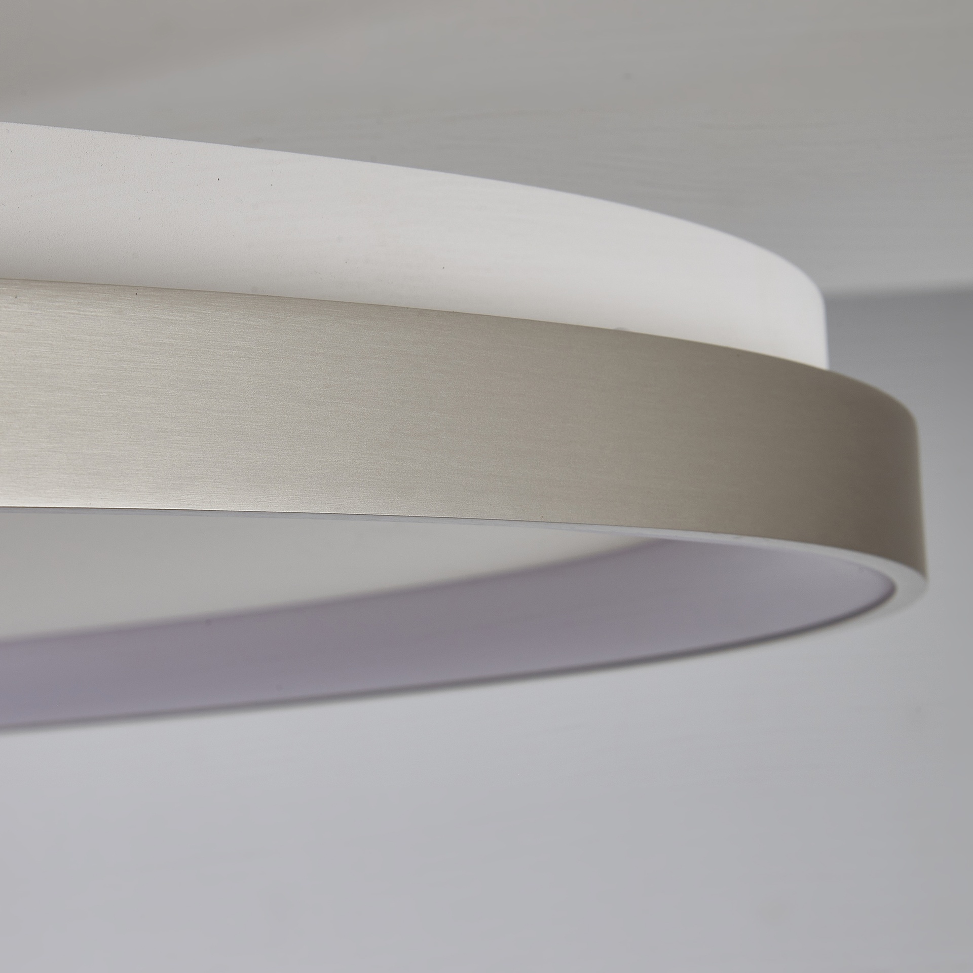 KIRORO * Ceiling Lamp LED 58W Sliver CCT 2700K-5000K TRIANGLE
