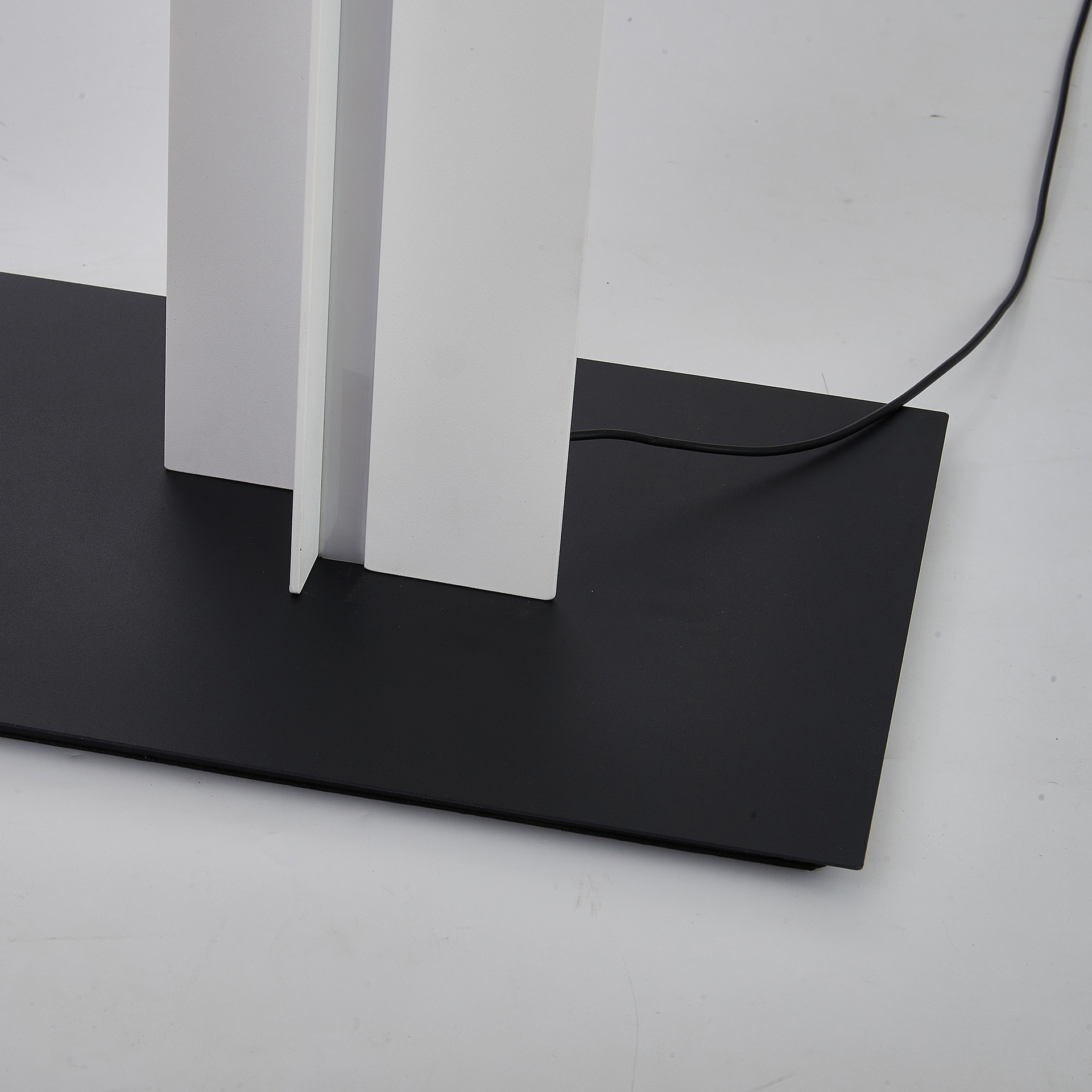 ***DES***MANHATTAN* FLOOR LAMP 200CM WHITE VER. CCT -> 9188