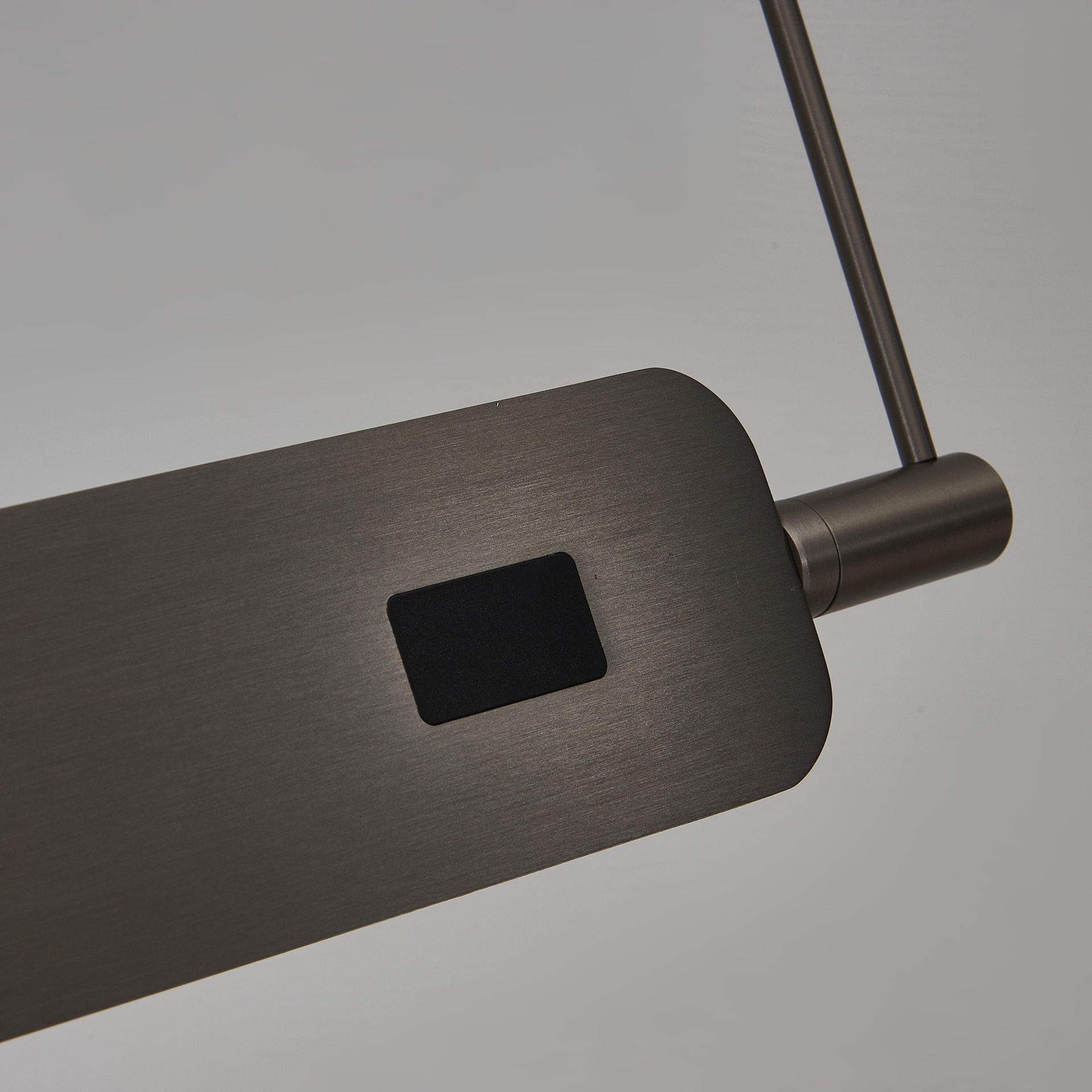 BLADE * Luminaire LED 40W CCT 2700-5000K Gris brossé