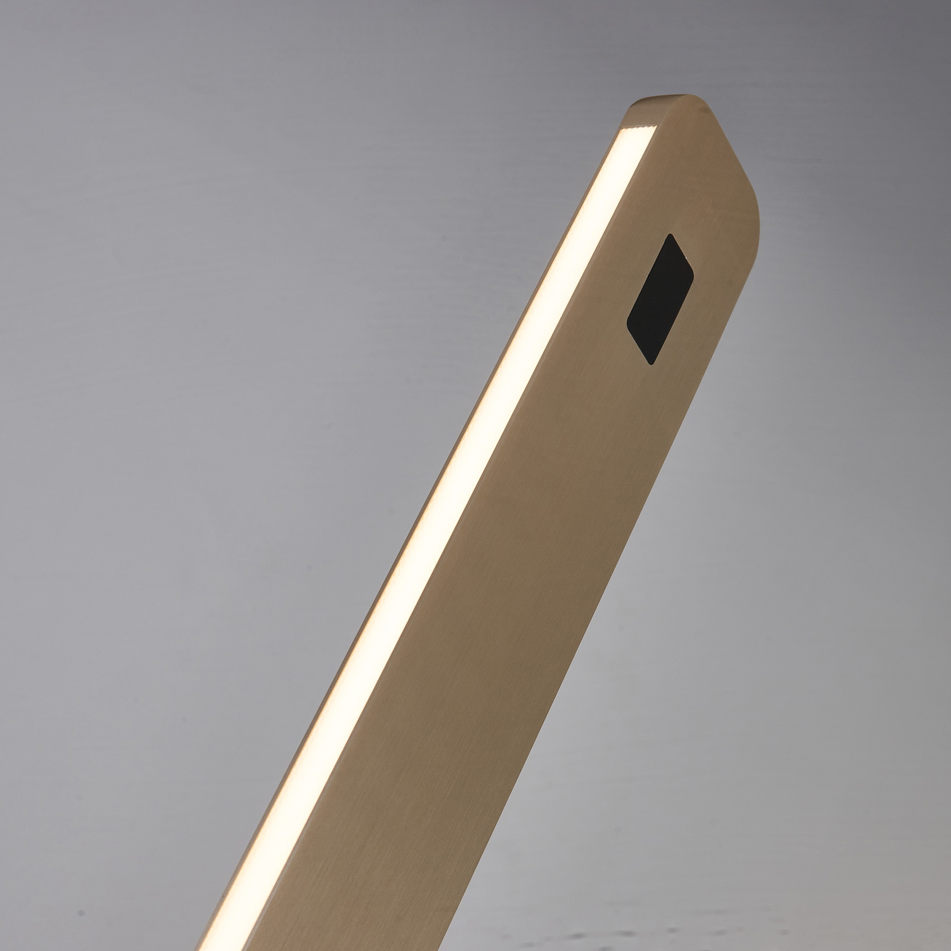 Blade · Lampade da terra · Champagne Chiaro