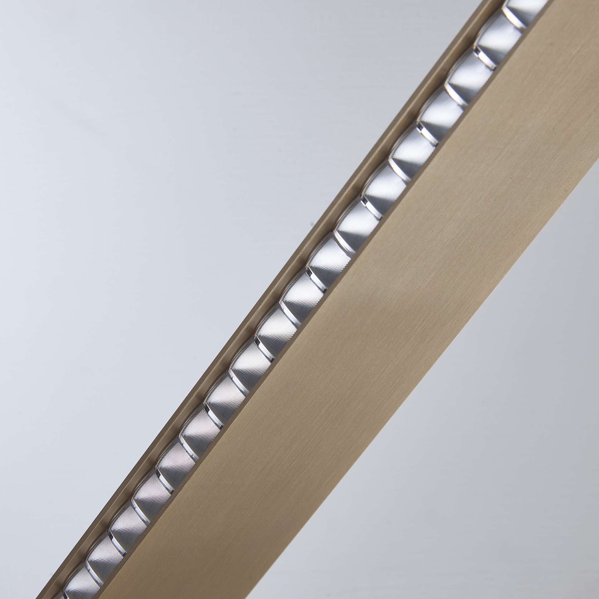 Blade · Lampade da terra · Champagne Chiaro
