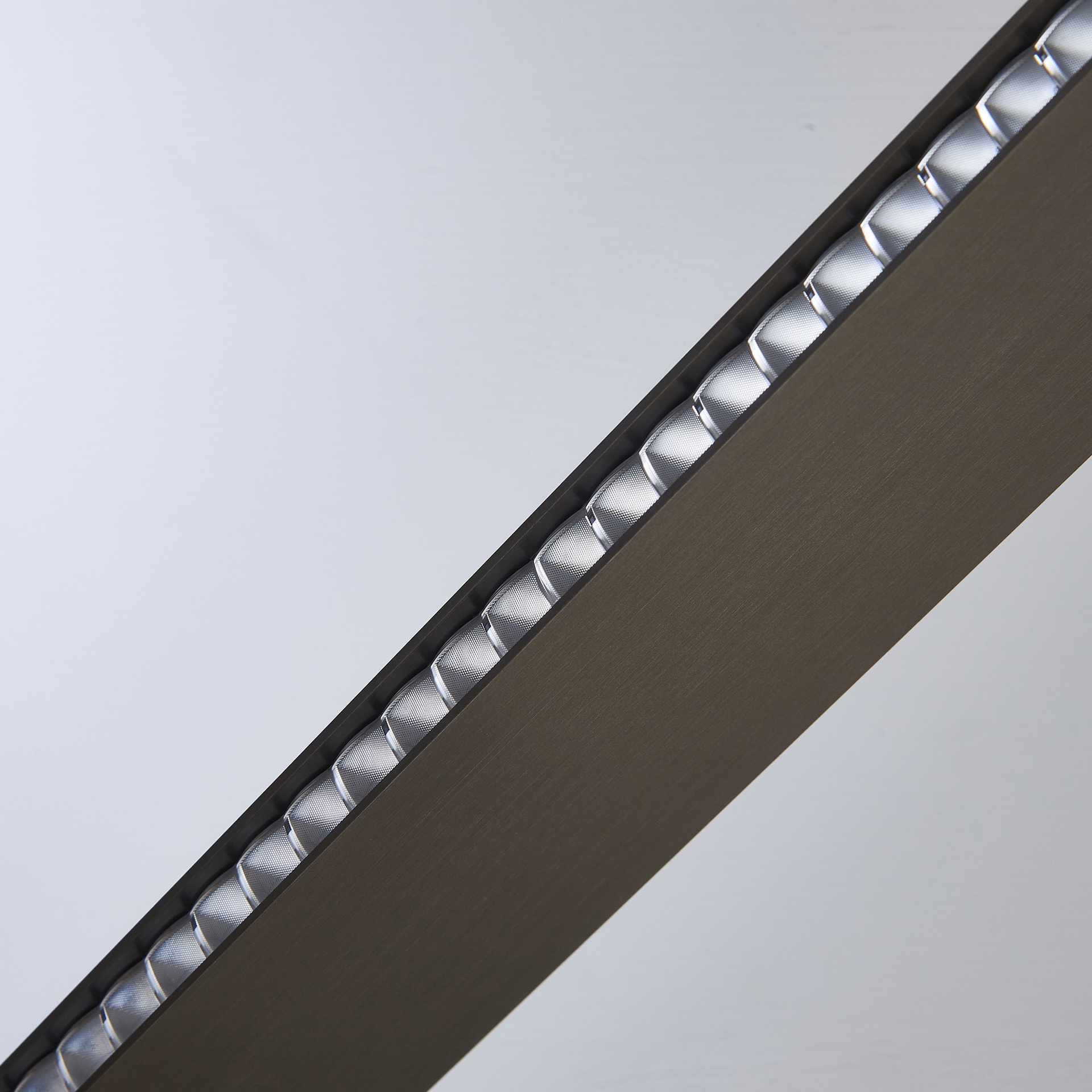 Blade · Lampade da terra · Grigio spazzolato