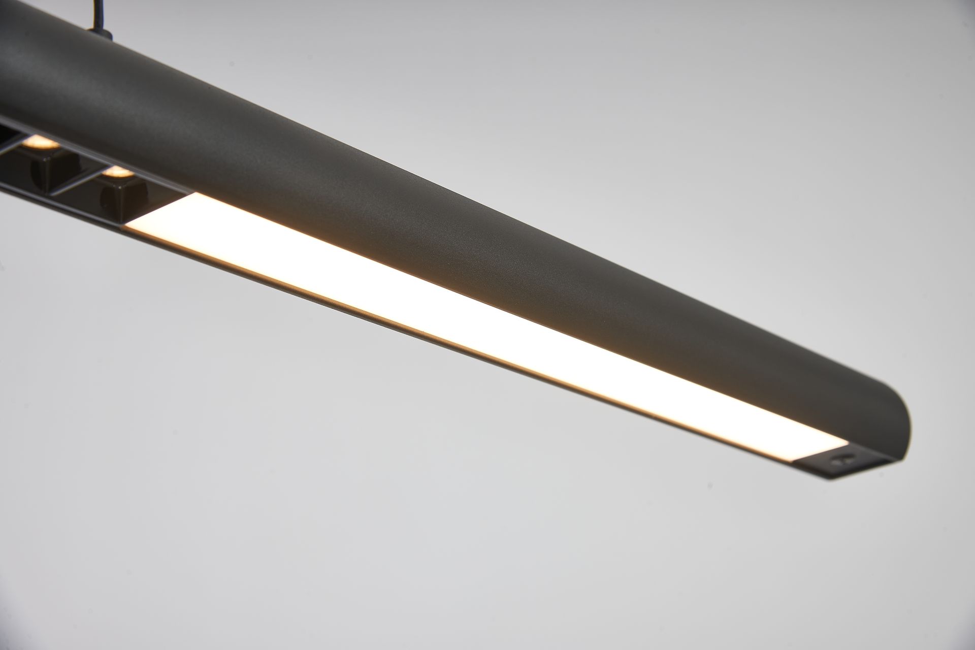 LINEALE * LAMPADA LED 24W NERA