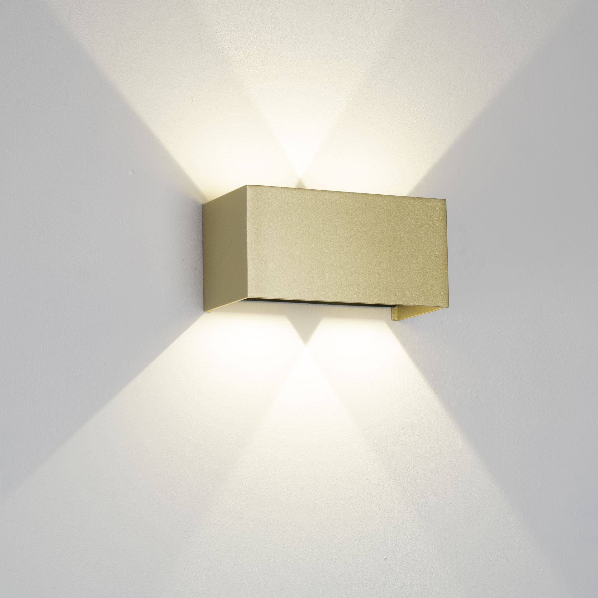 DAVOS * WALL LIGHT LED 24W 2700K DIM GOLD