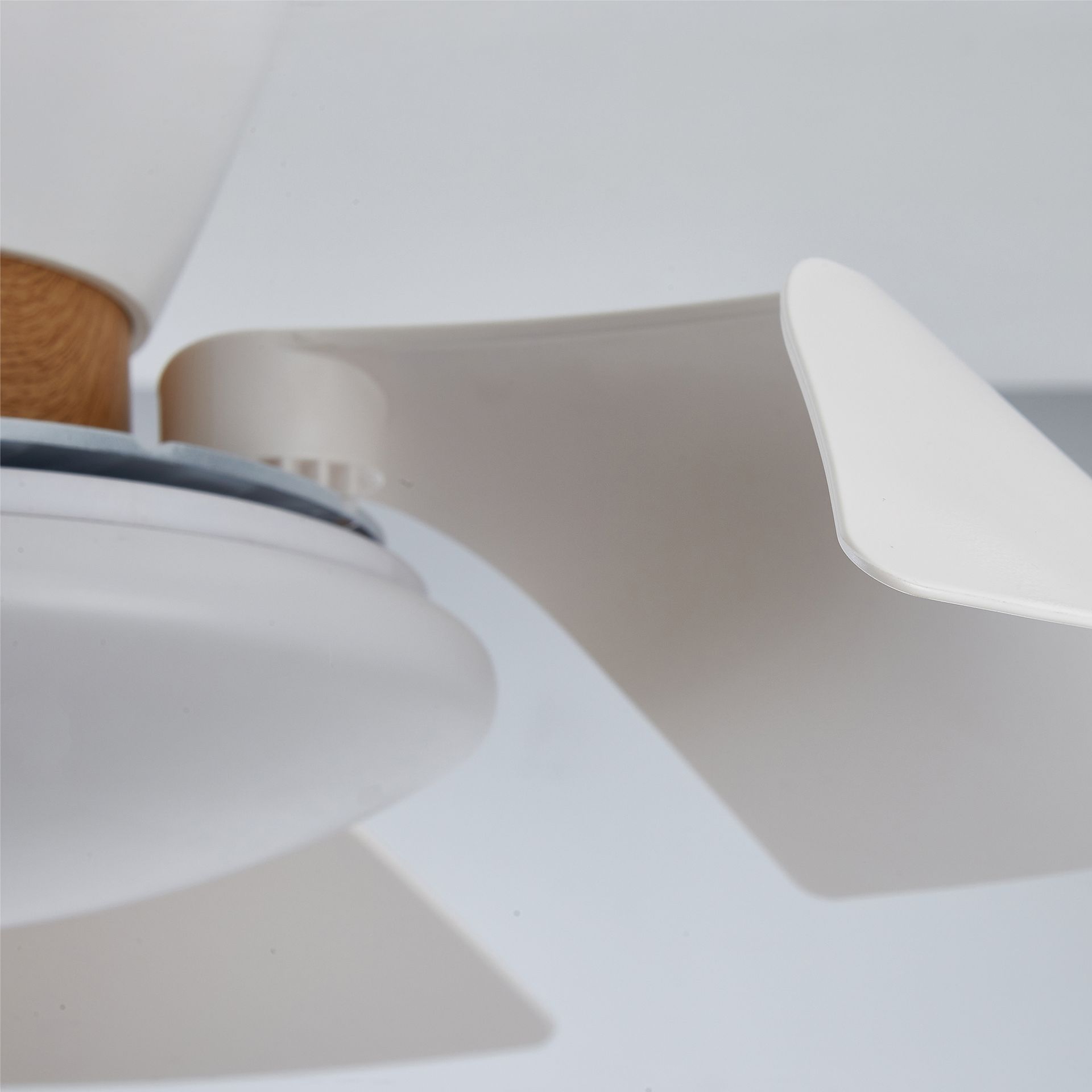 Lazo · Ventilateur de plafond à pales rétractables avec éclairage · Blanc